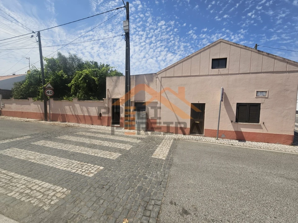 Moradia T3 para Venda em Bombarral e Vale Covo Foto 1