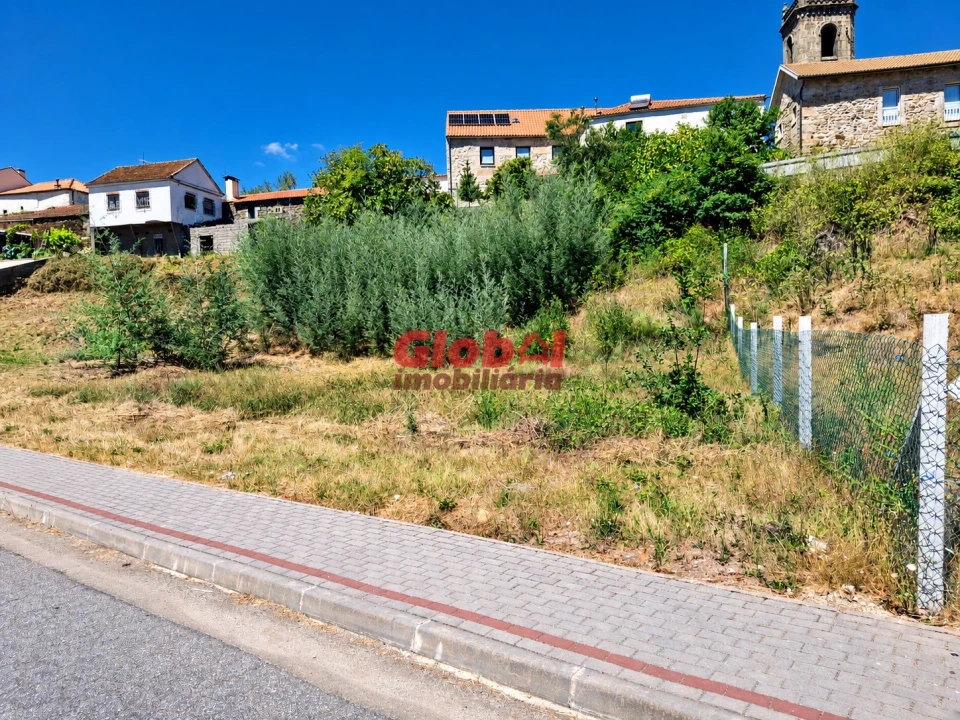 Terreno para Venda em Satão Foto 2