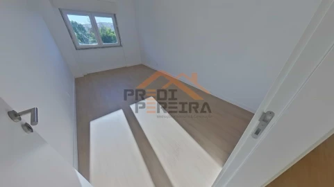 Apartamento T3 para Venda em Odivelas