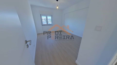 Apartamento T3 para Venda em Odivelas