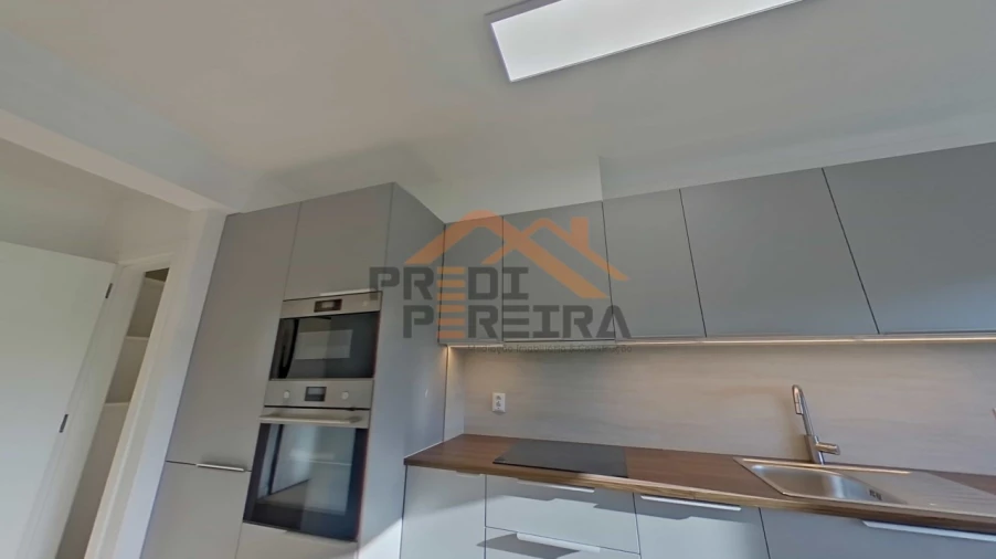 Apartamento T3 para Venda em Odivelas Foto 5