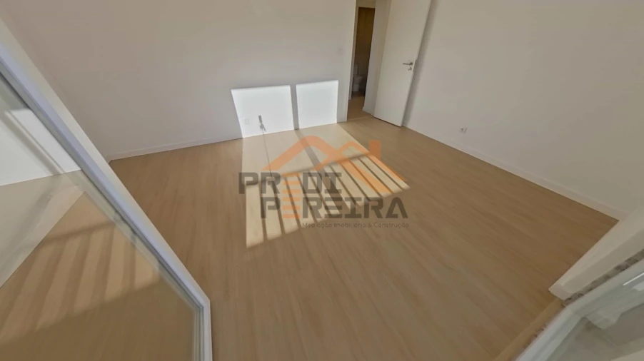 Apartamento T3 para Venda em Odivelas Foto 17