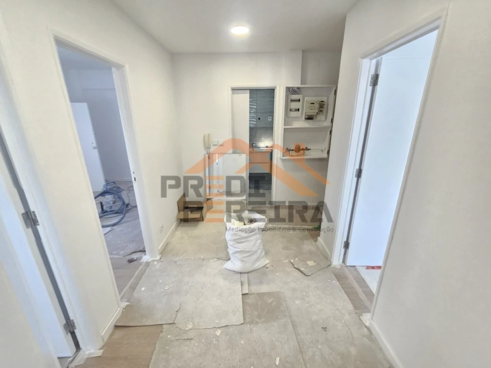 Apartamento T2 para Venda em Odivelas Foto 8