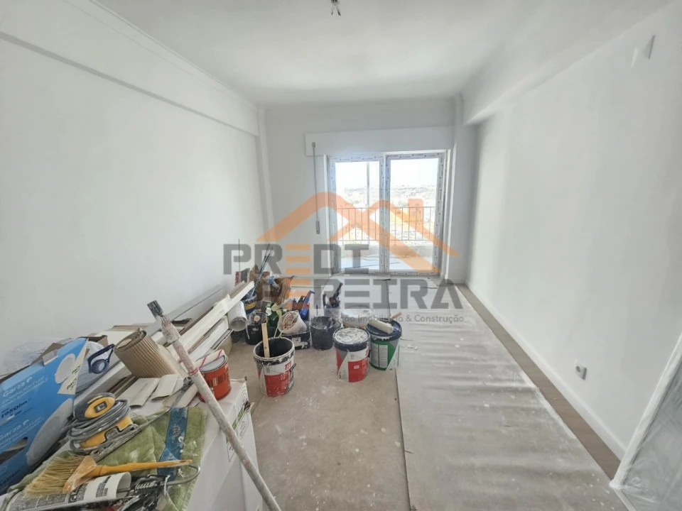 Apartamento T2 para Venda em Odivelas Foto 18