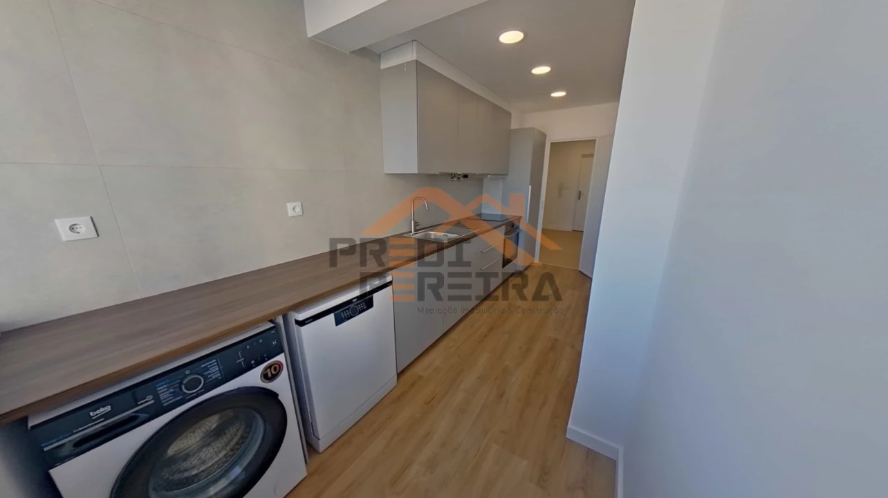 Apartamento T2 para Venda em Odivelas Foto 4