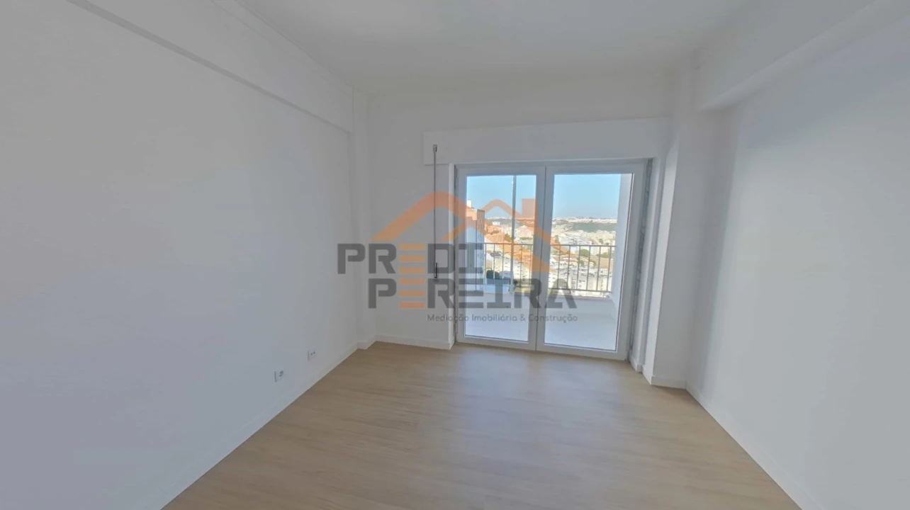 Apartamento T2 para Venda em Odivelas Foto 12