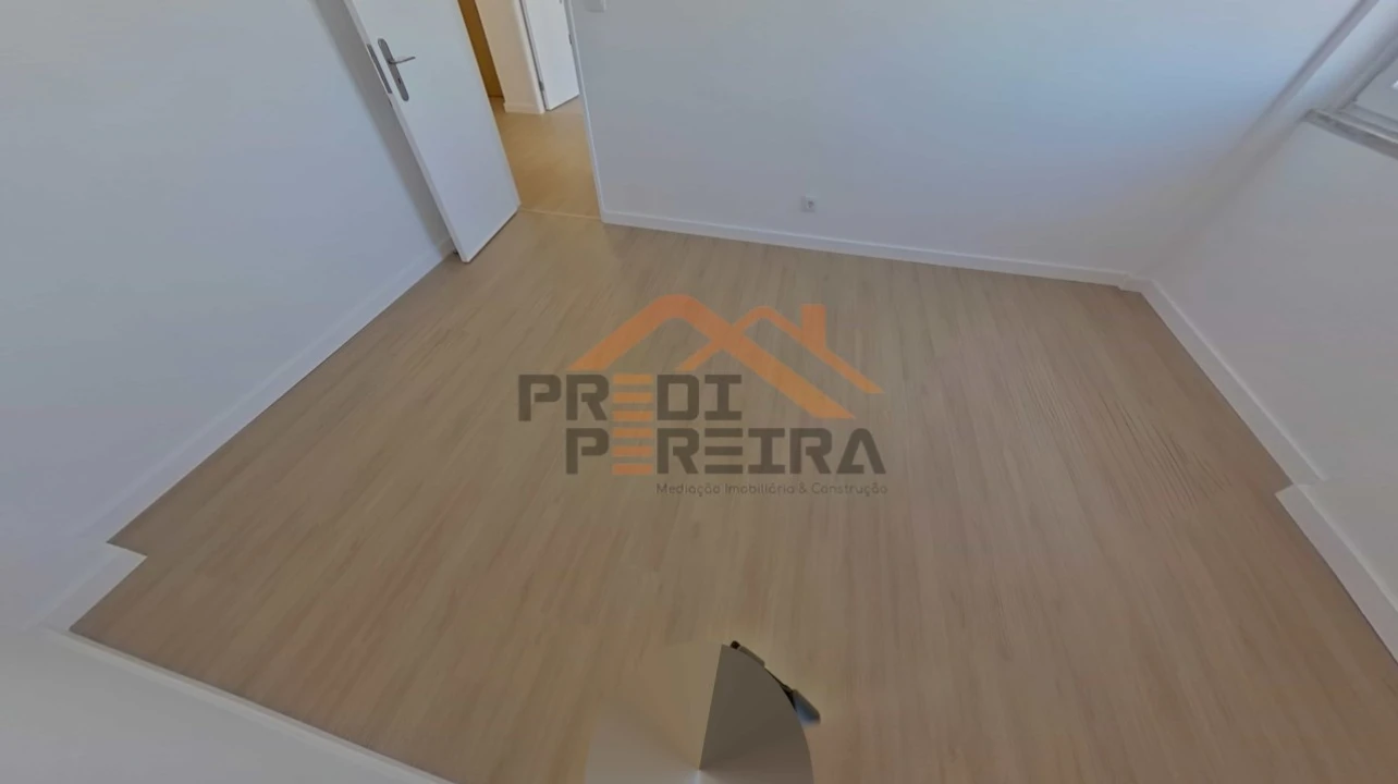 Apartamento T2 para Venda em Odivelas Foto 17