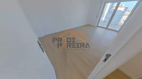 Apartamento T2 para Venda em Odivelas