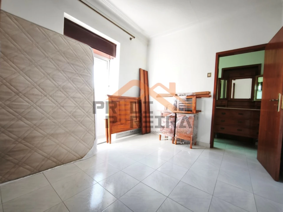Moradia T3 para Venda em Loures Foto 4