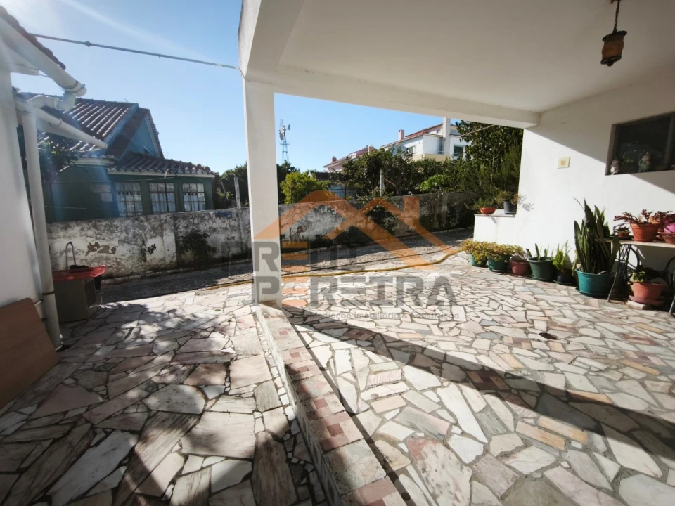 Moradia T3 para Venda em Loures Foto 16