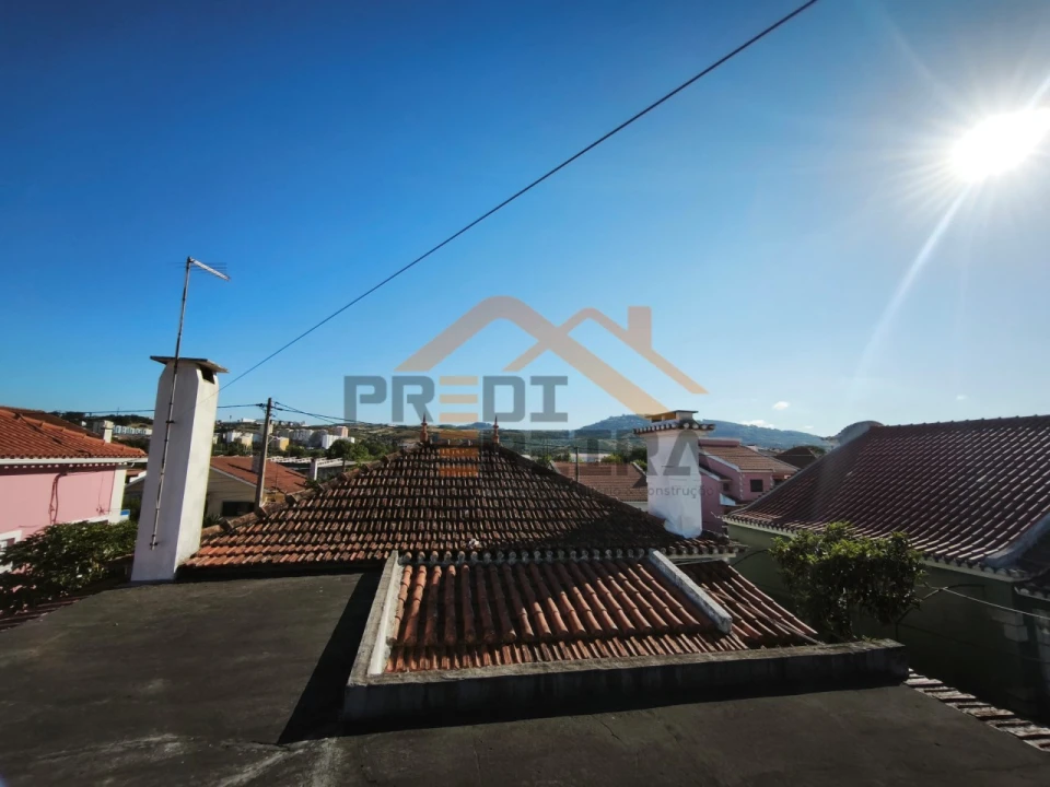 Moradia T3 para Venda em Loures Foto 19