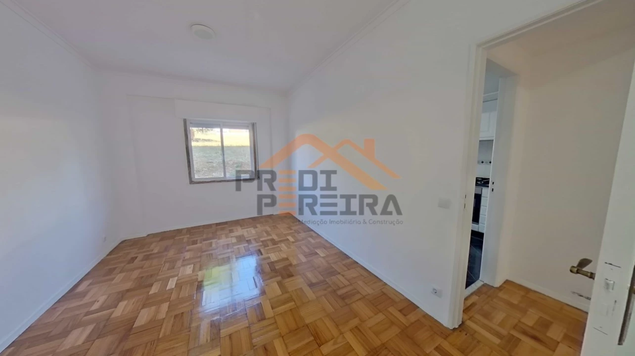 Apartamento T2 para Venda em Póvoa de Santa Iria e Forte da Casa Foto 8