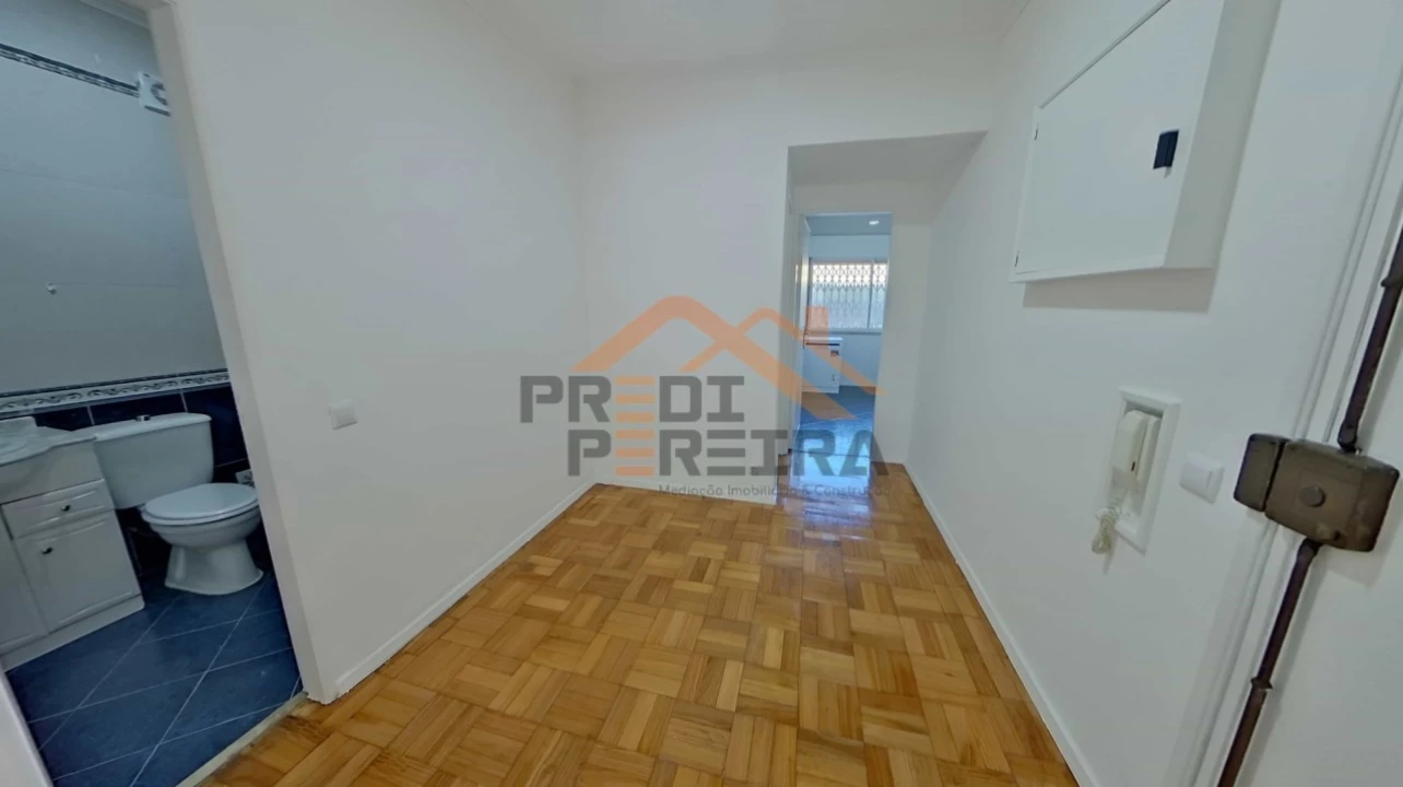 Apartamento T2 para Venda em Póvoa de Santa Iria e Forte da Casa Foto 13