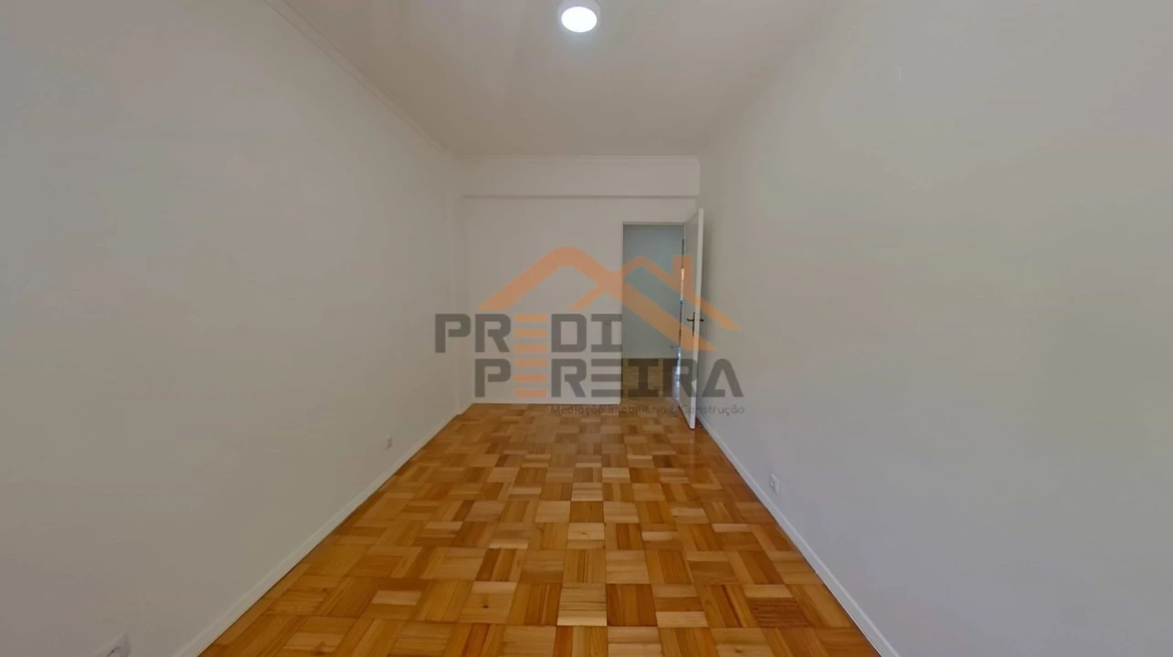 Apartamento T2 para Venda em Póvoa de Santa Iria e Forte da Casa Foto 17