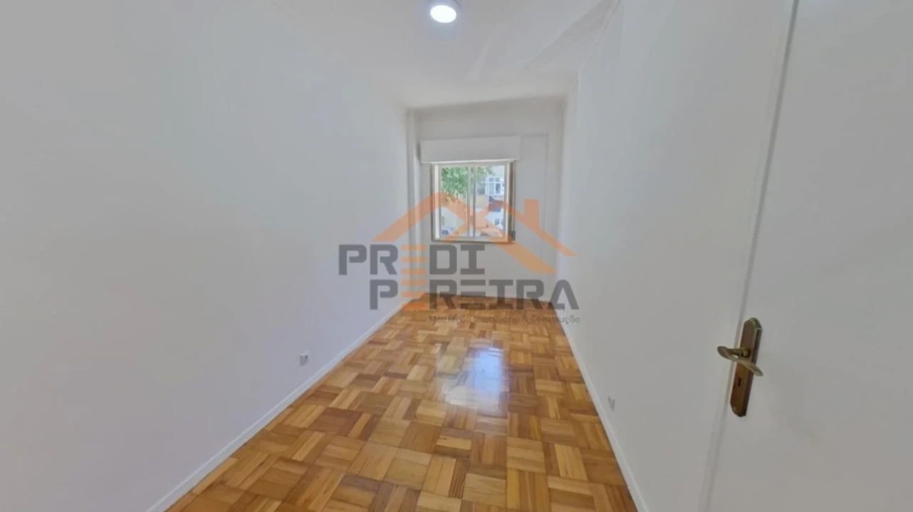 Apartamento T2 para Venda em Póvoa de Santa Iria e Forte da Casa Foto 23