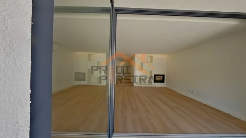 Apartamento T2 para Venda em Enxara do Bispo, Gradil e Vila Franca do Rosário