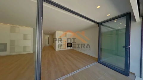 Apartamento T2 para Venda em Enxara do Bispo, Gradil e Vila Franca do Rosário