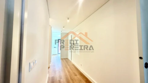 Apartamento T2 para Venda em Enxara do Bispo, Gradil e Vila Franca do Rosário