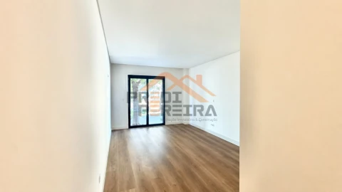 Apartamento T2 para Venda em Enxara do Bispo, Gradil e Vila Franca do Rosário