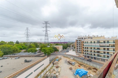 Apartamento T2 para Venda em Sacavém e Prior Velho