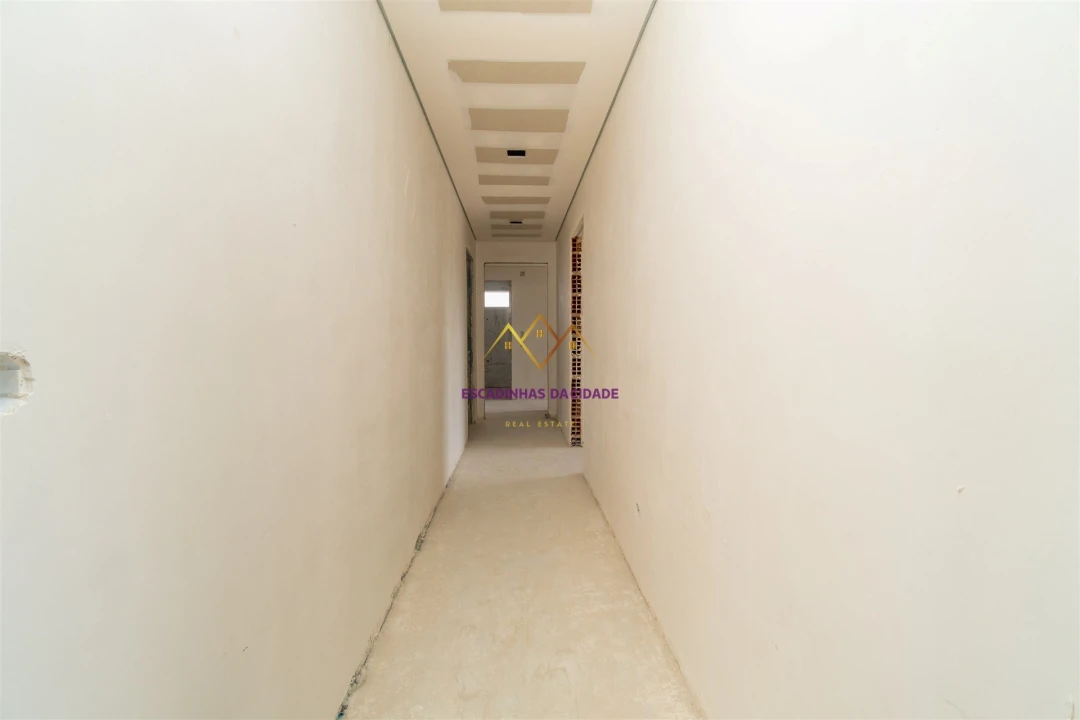 Apartamento T2 para Venda em Sacavém e Prior Velho Foto 30
