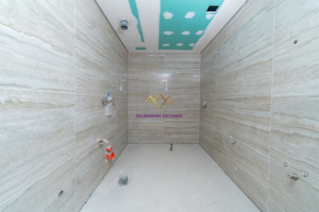 Apartamento T2 para Venda em Sacavém e Prior Velho Foto 26