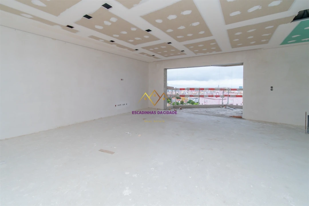 Apartamento T2 para Venda em Sacavém e Prior Velho Foto 7
