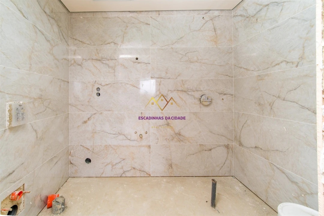 Apartamento T2 para Venda em Sacavém e Prior Velho Foto 24