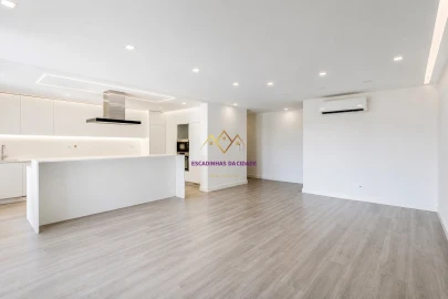 Apartamento T2 para Venda em Sacavém e Prior Velho