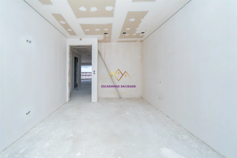 Apartamento T2 para Venda em Sacavém e Prior Velho Foto 19