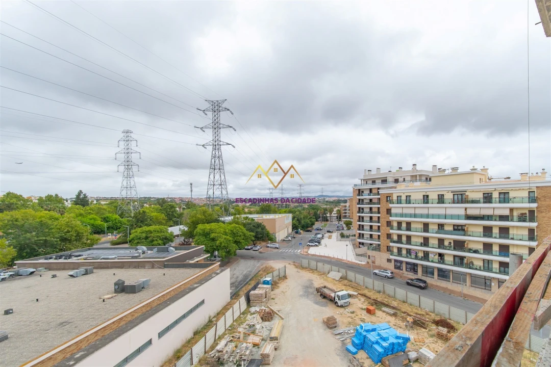 Apartamento T2 para Venda em Sacavém e Prior Velho Foto 29