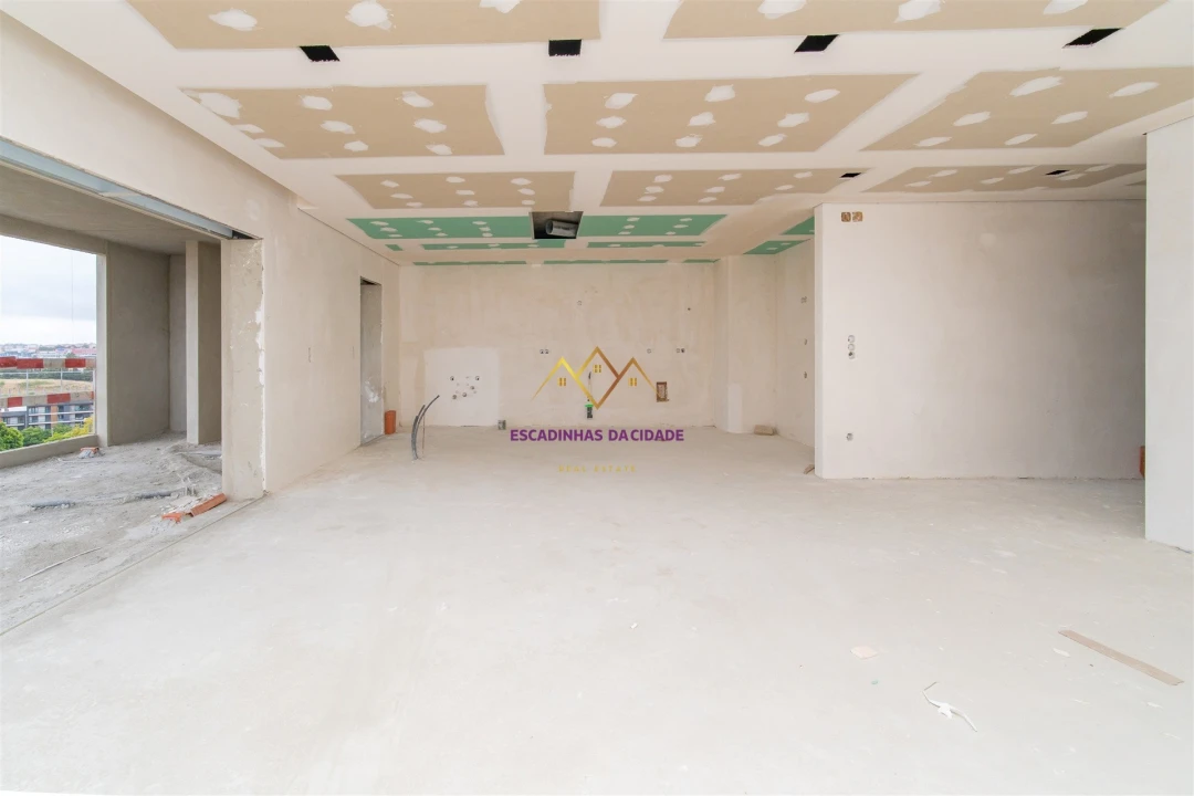 Apartamento T2 para Venda em Sacavém e Prior Velho Foto 7