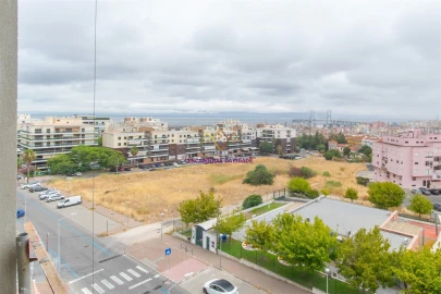 Apartamento T3 para Venda em Sacavém e Prior Velho