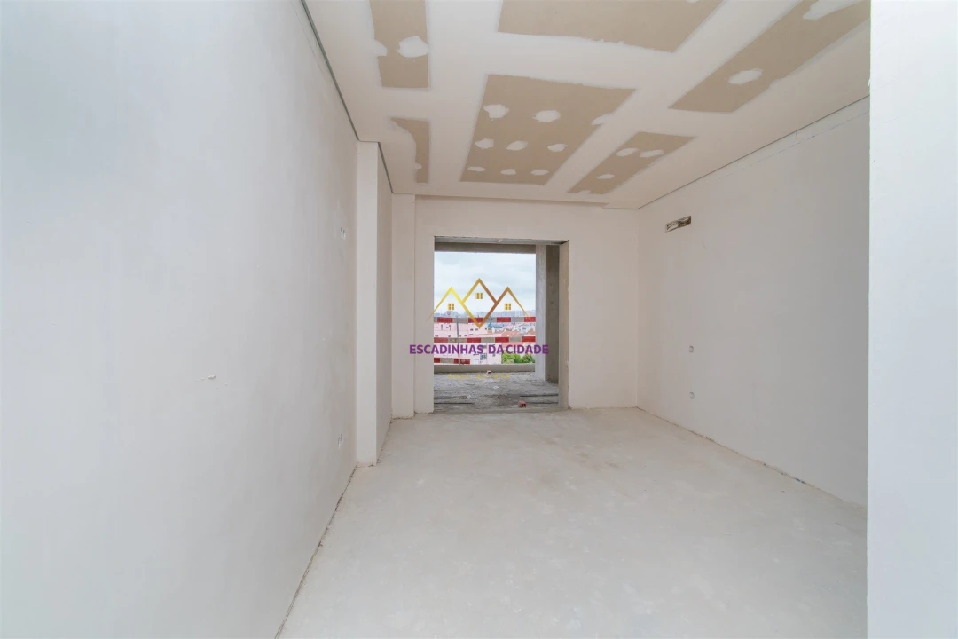Apartamento T3 para Venda em Sacavém e Prior Velho Foto 30