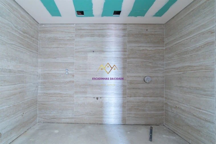 Apartamento T3 para Venda em Sacavém e Prior Velho Foto 29