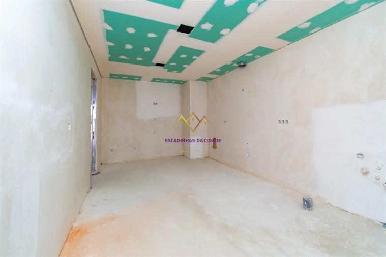 Apartamento T3 para Venda em Sacavém e Prior Velho Foto 18