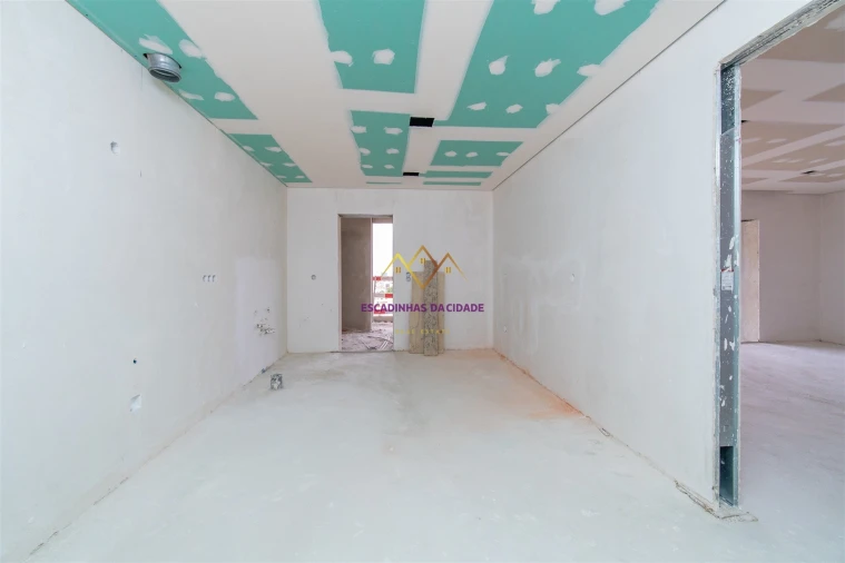 Apartamento T3 para Venda em Sacavém e Prior Velho Foto 17