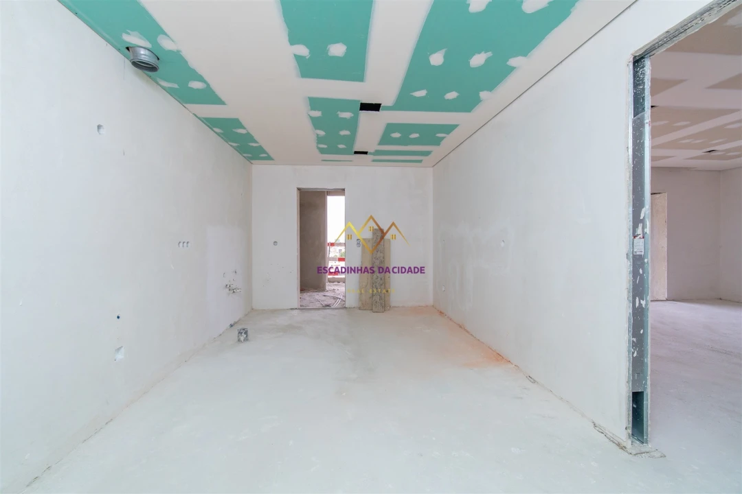 Apartamento T3 para Venda em Sacavém e Prior Velho Foto 17