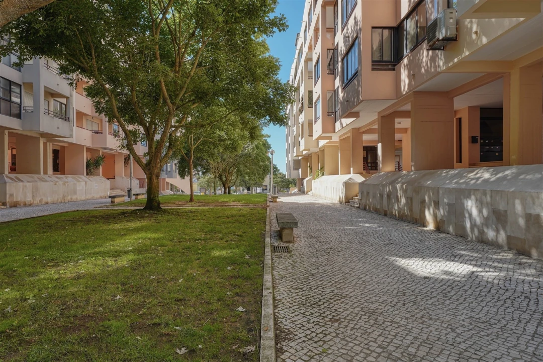 Apartamento T2 para Arrendamento em Cascais e Estoril Foto 36