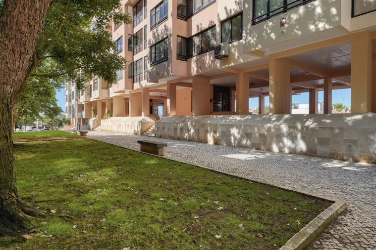Apartamento T2 para Arrendamento em Cascais e Estoril Foto 2