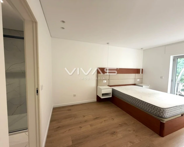 Apartamento T3 para Arrendamento em Braga (Maximinos, Sé e Cividade) Foto 11