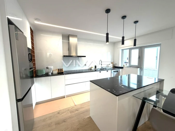 Apartamento T3 para Arrendamento em Braga (Maximinos, Sé e Cividade) Foto 3