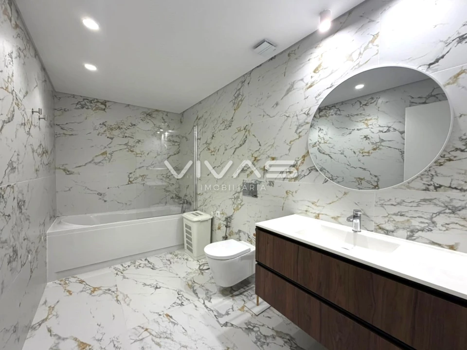 Apartamento T3 para Arrendamento em Braga (Maximinos, Sé e Cividade) Foto 8