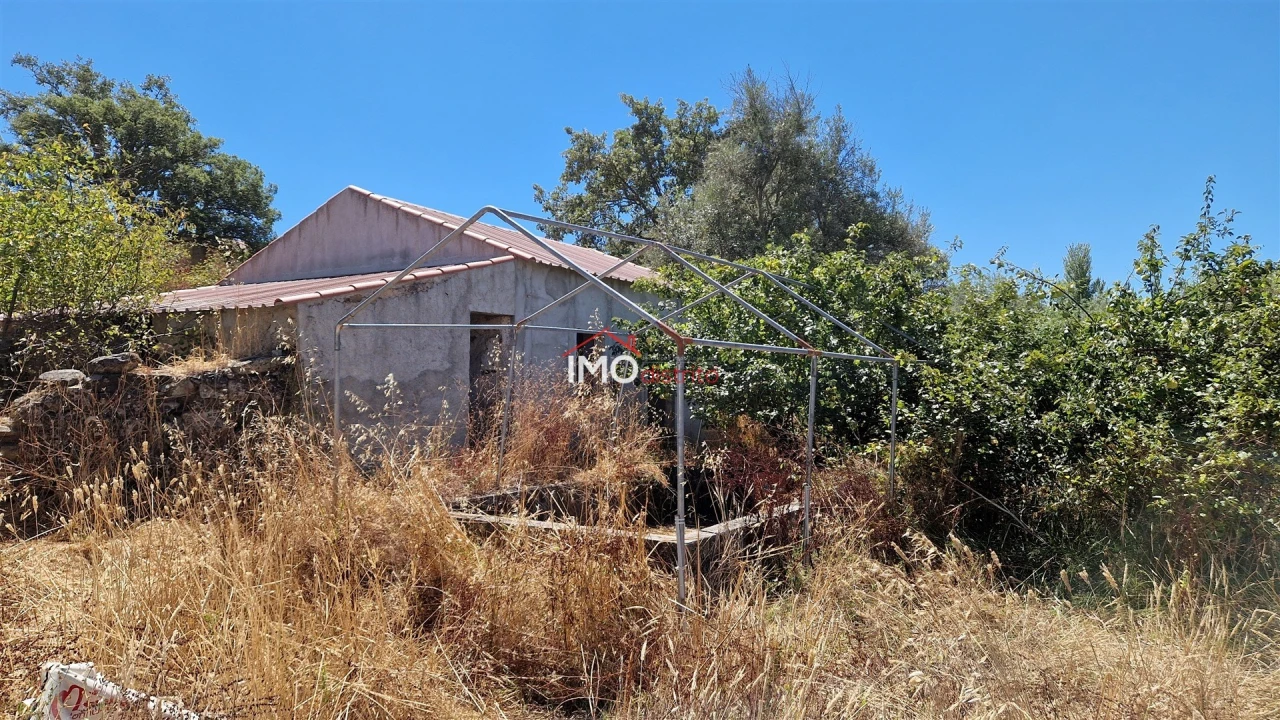 Quinta T1 para Venda em Nossa Senhora da Graça de Povoa e Meadas Foto 1