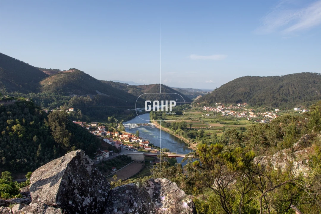 Moradia T3 para Venda em Lorvão Foto 21