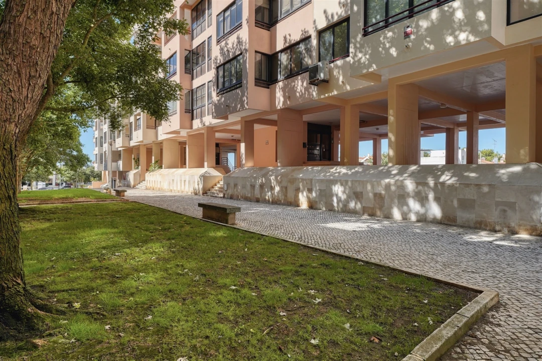 Apartamento T2 para Arrendamento em Cascais e Estoril Foto 2