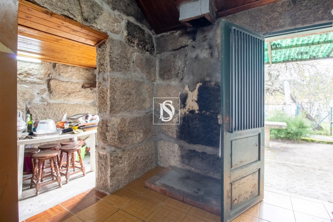 Moradia T2 para Venda em Várzea, Aliviada e Folhada Foto 6