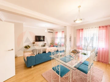 Apartamento T3 para Venda em Quinta do Anjo