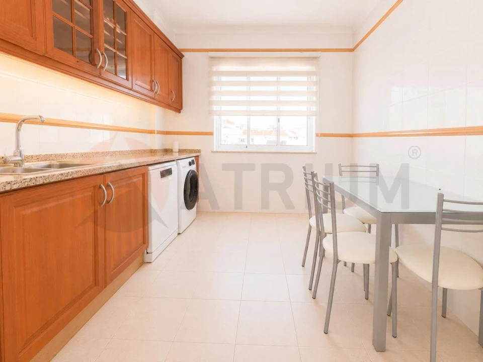 Apartamento T2 para Venda em Setubal (São Sebastião) Foto 1