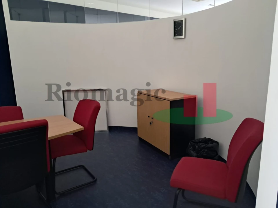 Loja para Arrendamento em Rio Maior Foto 3